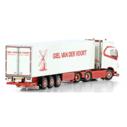 GIEL VAN DER VOORT VOLVO FH4 GLOBETROTTER 6X2 TAG AXLE REEFER TRAILER - 3 AXLE