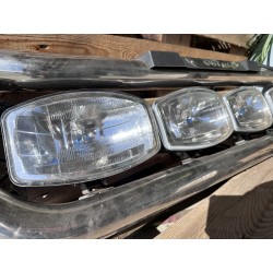 DÉPOT VENTE - Rampe de calandre Volvo FH4/5 + 4 longues-portées