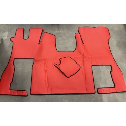 Tapis et Couvre Moteur Lisse Rouge pour Scania NG cabine S passager non pneumatique