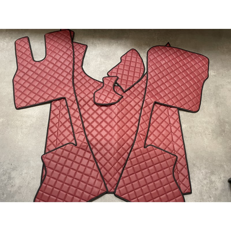 Tapis et Couvre Moteur Daf XG/XG+ Pneumatique Gaufré Bordeaux Contours Noirs Tapis et Couvre Moteur Daf XG/XG+ Pneumatique Gaufré Bordeaux Contours Noirs