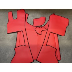 Tapis et Couvre Moteur Daf XG/XG+ Pneumatique Lisse Rouge Contours Noirs