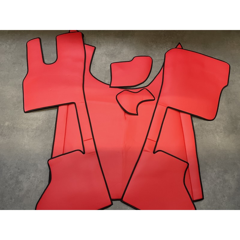 Tapis et Couvre Moteur Daf XG/XG+ Pneumatique Lisse Rouge Contours Noirs Tapis et Couvre Moteur Daf XG/XG+ Pneumatique Lisse Rouge Contours Noirs