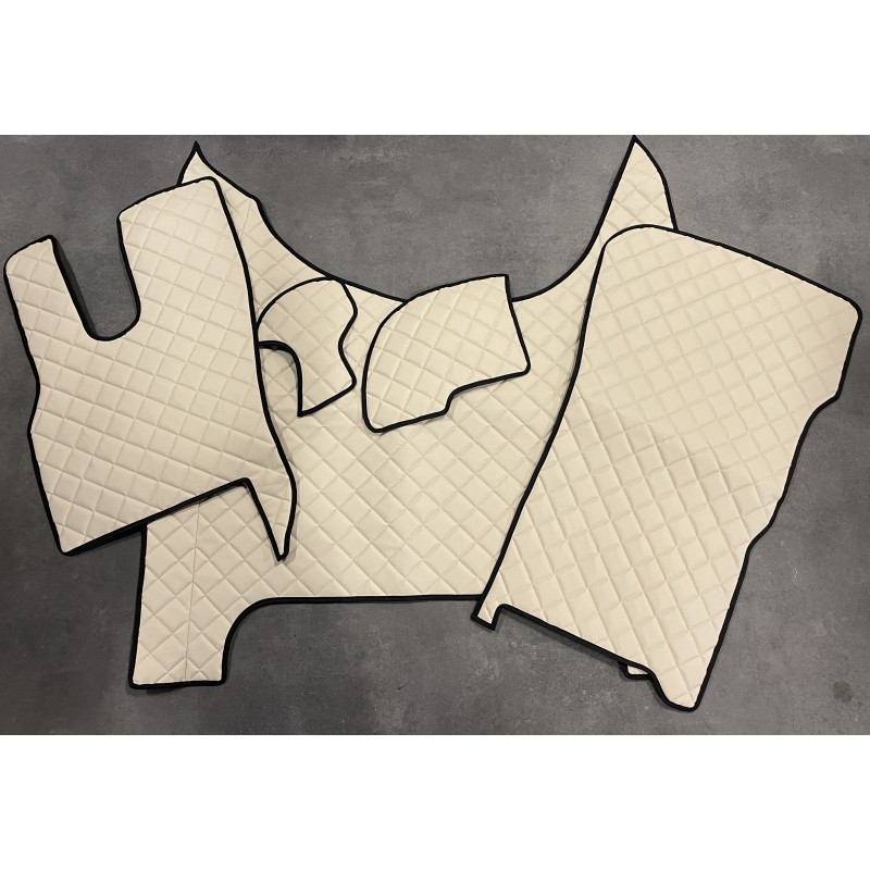 Tapis et Couvre Moteur DAF XF 2022 Gaufré Beige Contours Noirs Tapis et Couvre Moteur DAF XF 2022 Gaufré Beige Contours Noirs