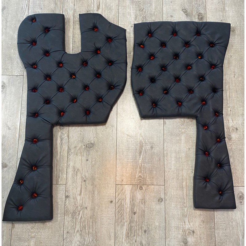 TAPIS CAPITONNÉS VOLVO FH4/5 - NOIRS BOUTONS DANOIS ROUGE