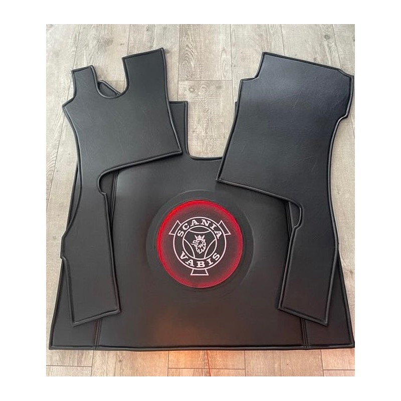 Tapis et Couvre Moteur Lisse Noir Eclairé Rouge Pour Scania NG R passager non pneumatique Tapis et Couvre Moteur Lisse Noir Eclairé Rouge Pour Scania NG R passager non pneumatique