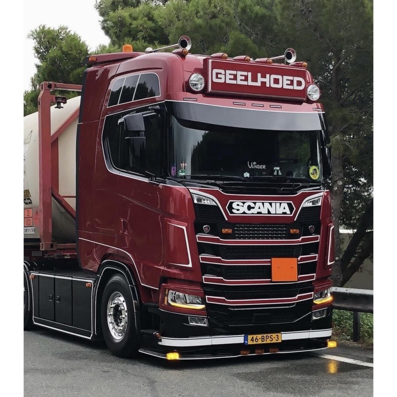 Visière Alu Fox Scania NextGen Round 40cm Emplacement 5 Feux Visière Alu Fox Scania NextGen Round 40cm Emplacement 5 Feux