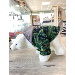 OURS POLAIRE AVEC MANTEAU DANOIS VERT