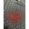 TAPIS CAPOT MOTEUR VOLVO FH4/5 - PASSAGER PNEUMATIQUE - DYNAMIQUE NOIR/ROUGE