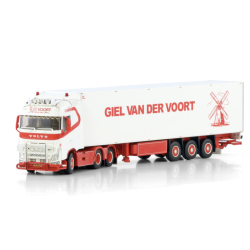 GIEL VAN DER VOORT VOLVO FH4 GLOBETROTTER 6X2 TAG AXLE REEFER TRAILER - 3 AXLE