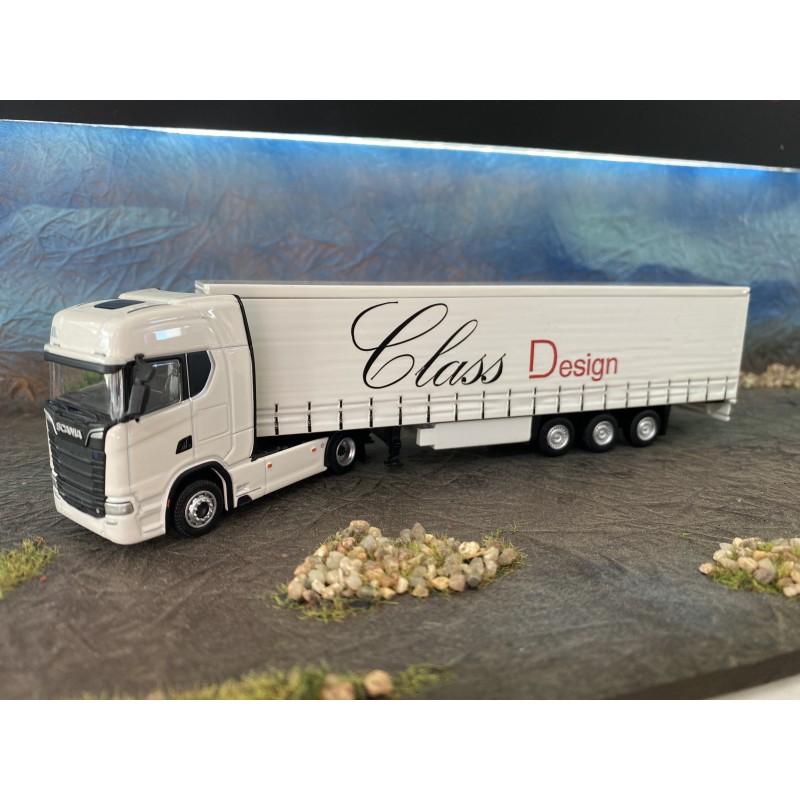MINIATURE CLASS DESIGN