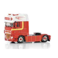 MICHAEL / NAUJOK DAF XF SUPER SPACE CAB MY2017