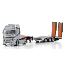 BECATRANS BV VOLVO FH5 SLEEPER CAB 4X2 SEMI LOW LOADER WITH RAMPS - 3 AXLE