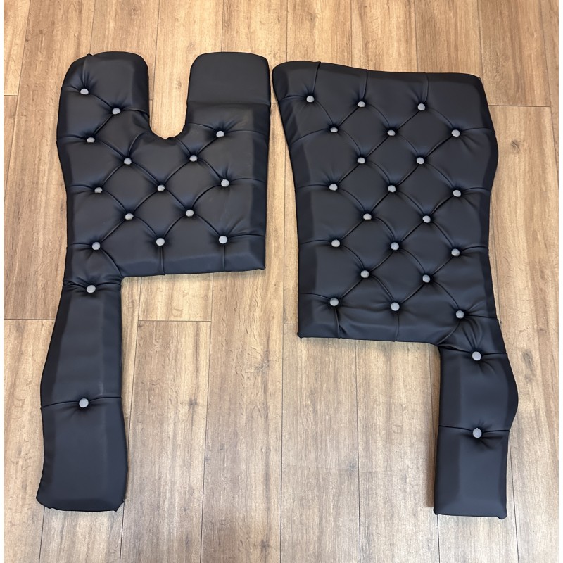 DÉPOT VENTE - KIT TAPIS CONDUCTEUR + PASSAGER SCANIA NG R/S (passager strapontin) - Capitonnés noir - boutons gris