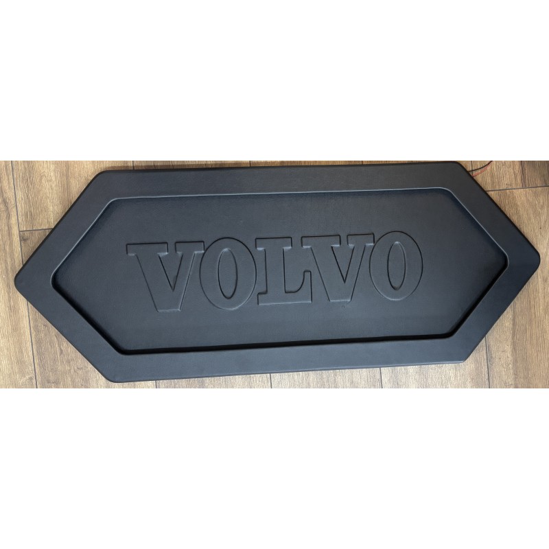 FOND DE CABINE SIMILI CUIR NOIR ÉCLAIRAGE ROUGE VOLVO