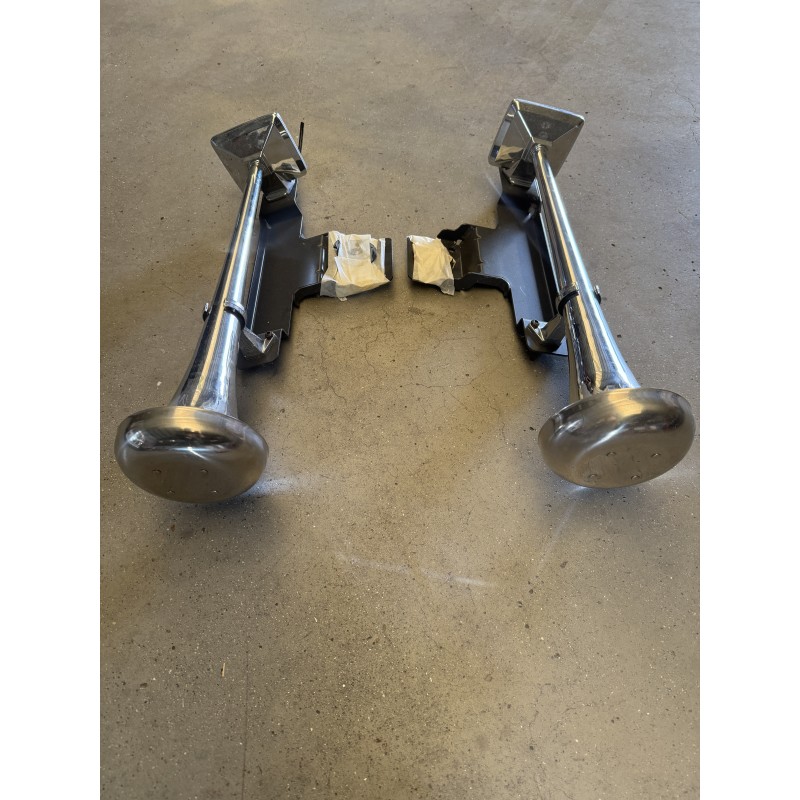 DÉPOT VENTE - KIT 2 TROMPES HADLEY 56 CM D'ORIGINE VOLVO