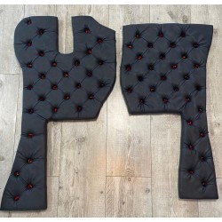 TAPIS CAPITONNÉS VOLVO FH4/5 - NOIRS BOUTONS DANOIS ROUGE