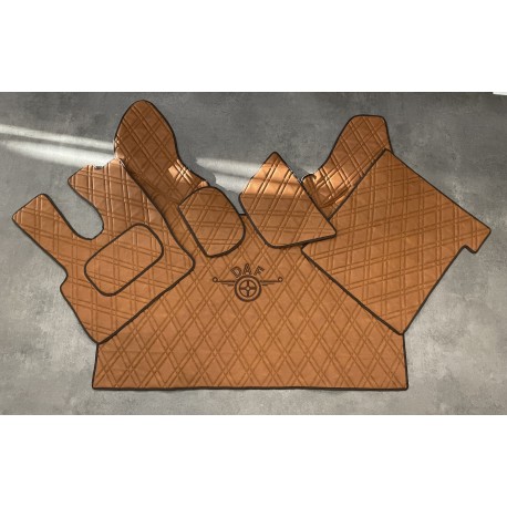 Tapis et Couvre Moteur DAF XF106 Gamme Deluxe Cognac Gaufré