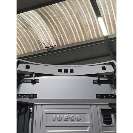 DOS DE CABINE PRÉ-PERCÉ POUR IVECO S-WAY