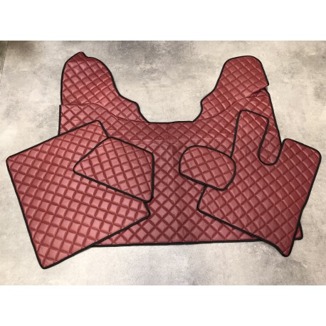 Tapis et Couvre Moteur Gaufré bordeaux pour DAF 106 après 2017 Tapis et Couvre Moteur Gaufré bordeaux pour DAF 106 après 2017