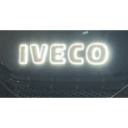 Logo de calandre IVECO S Way illuminé blanc