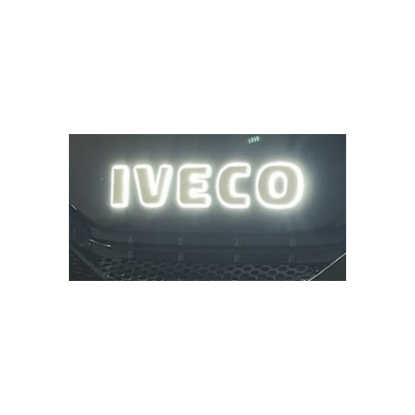 Logo de calandre IVECO S Way illuminé blanc