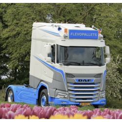 Visière Alu Pour DAF XF/XG 30cm Emplacement Pour 2 Feux NG