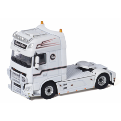 TRANSPORT BELOT DAF XF SUPER SPACE CAB 4X2 - 01-3493