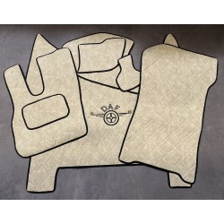 Tapis et Couvre Moteur Daf XF 2022 Strapontin Gamme Deluxe Beige Gaufré