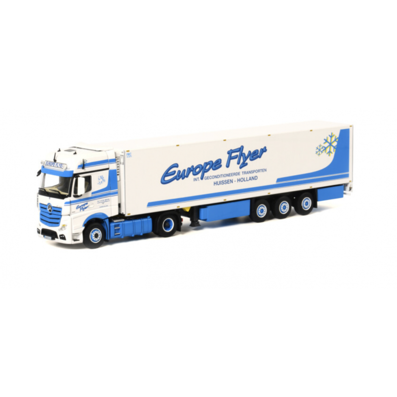 https://www.classdesign.fr/9654-thickbox_default/europe-flyer-mercedes-benz-actros-mp4-giga-space-4x2-thermoking-reefer-trailer-3-axle.jpg