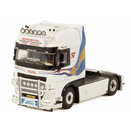 SCHOUWSTRA DAF XF SUPER SPACE CAB MY 2017 4X2