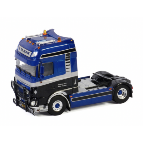 ROLAND DE BLOCK DAF XF SUPER SPACE CAB MY2017 4X2